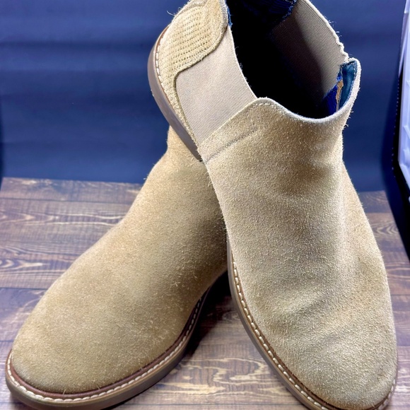 Chelsea Boots - Picture 4 of 7